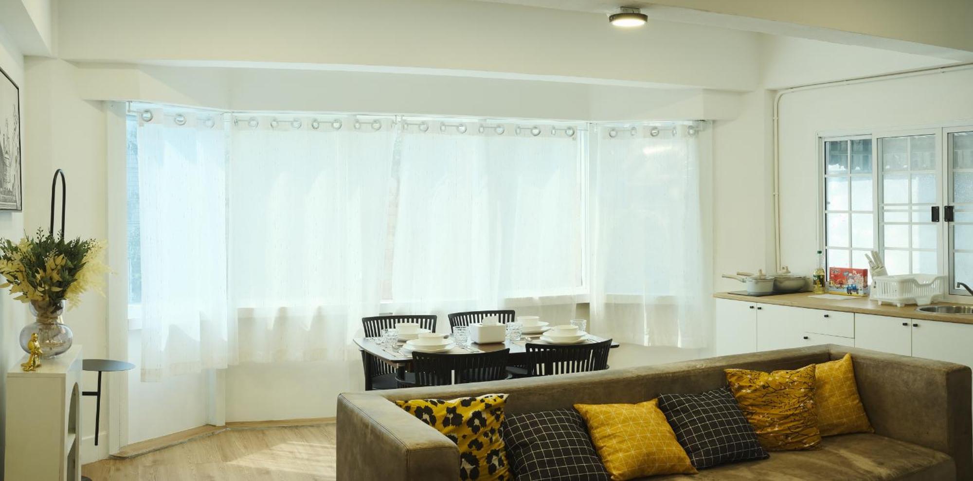Hidden Gems In China Town, 2br Apartment *